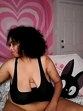 TasteeKitty online show from October 26, 7:58 am