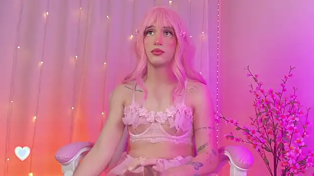 rosseblondee online show from October 17, 12:25 am