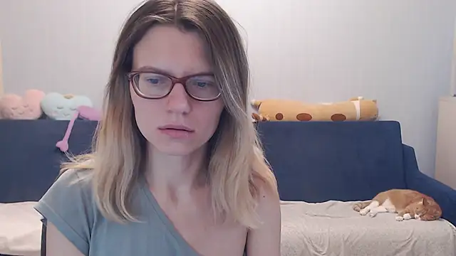 night is dark online show from November 22, 4:39 pm