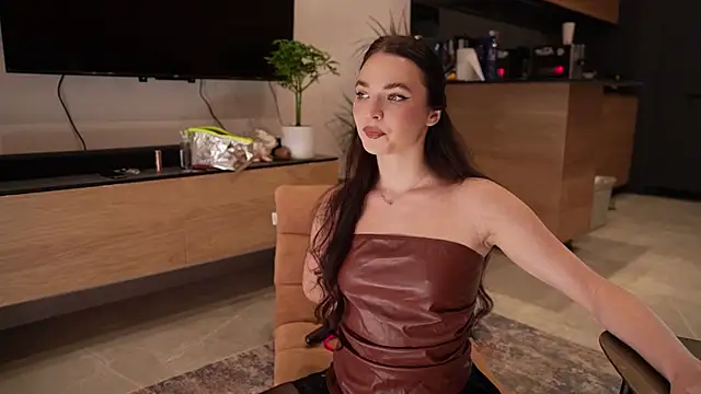 Snapshot of ibiddi chatting on September 28, 11:59 am ibiddi online show from September 28, 11:59 am