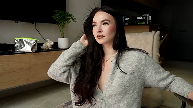 Snapshot of ibiddi chatting on October 3, 9:06 am ibiddi online show from October 3, 9:06 am