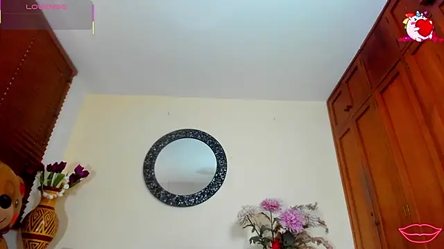 NicoleSantana online show from May 14, 10:16 pm