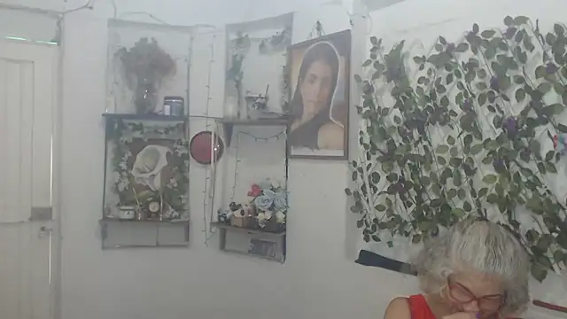 FunnyGrandma online show from February 15, 6:04 pm