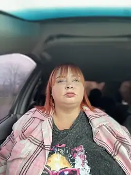 Model9798 online show from March 29, 10:04 am