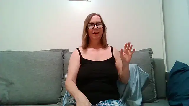 Snapshot of SweetandNaughty1 chatting on April 13, 3:56 am SweetandNaughty1 online show from April 13, 3:56 am