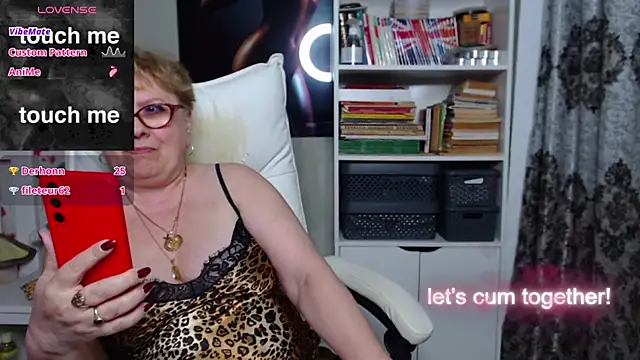 Snapshot of Mella4you chatting on February 5, 5:20 pm Mella4you online show from February 5, 5:20 pm