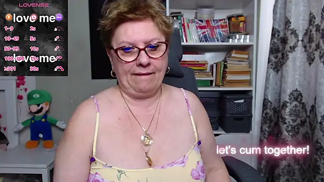 Snapshot of Mella4you chatting on March 4, 10:46 am Mella4you online show from March 4, 10:46 am