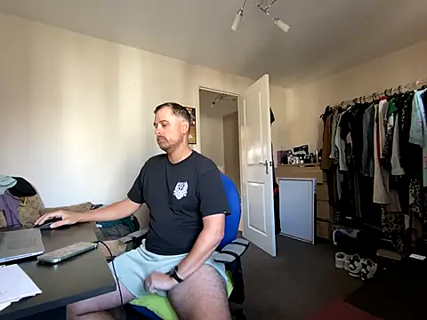 Kramer023 online show from September 24, 9:23 am