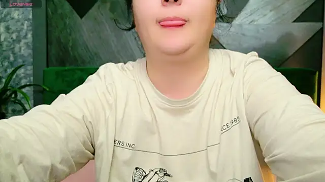 AleshaArabian online show from January 14, 8:15 pm