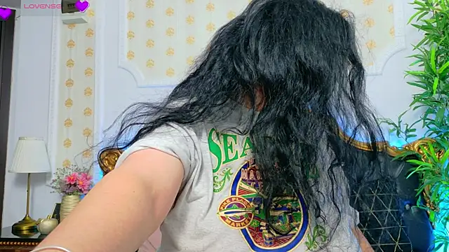 AleshaArabian online show from March 31, 4:35 am