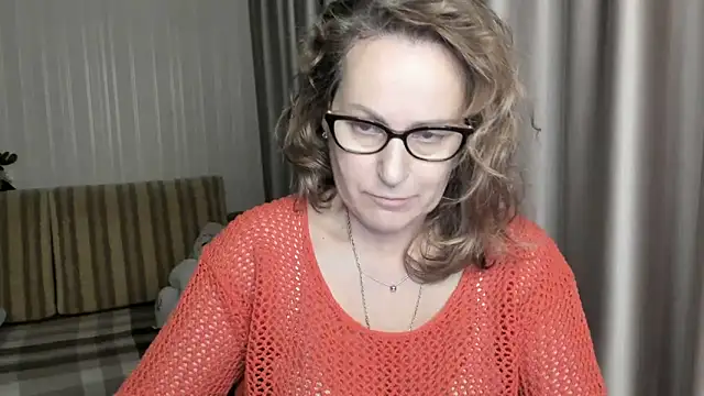 Snapshot of lauraoven chatting on January 21, 4:16 pm lauraoven online show from January 21, 4:16 pm