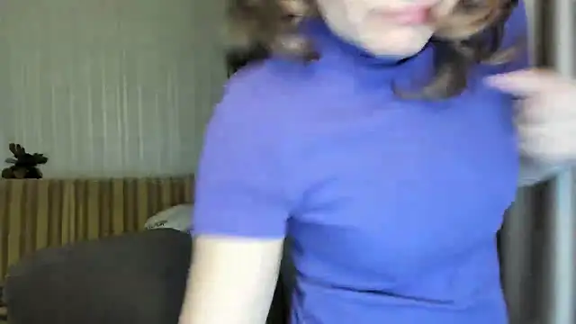 Snapshot of lauraoven chatting on February 22, 5:13 pm lauraoven online show from February 22, 5:13 pm