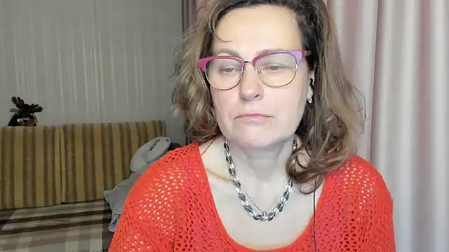 Snapshot of lauraoven chatting on March 9, 9:02 am lauraoven online show from March 9, 9:02 am