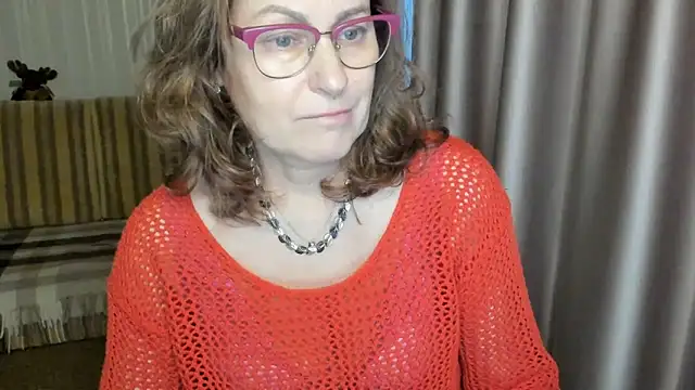 Snapshot of lauraoven chatting on March 9, 3:38 pm lauraoven online show from March 9, 3:38 pm