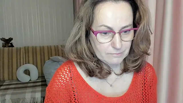 Snapshot of lauraoven chatting on March 20, 7:14 am lauraoven online show from March 20, 7:14 am