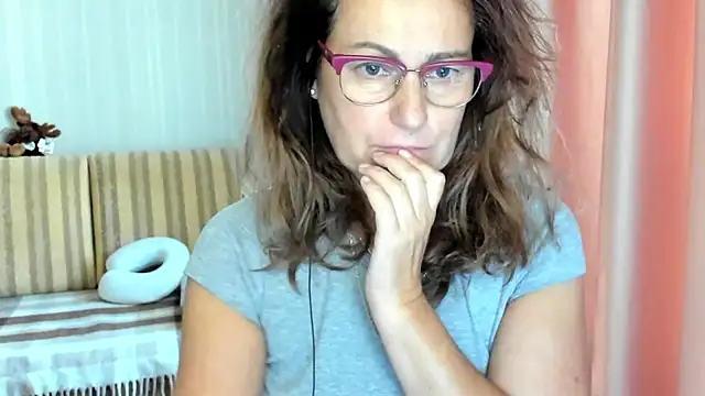 lauraoven online show from October 19, 12:50 pm