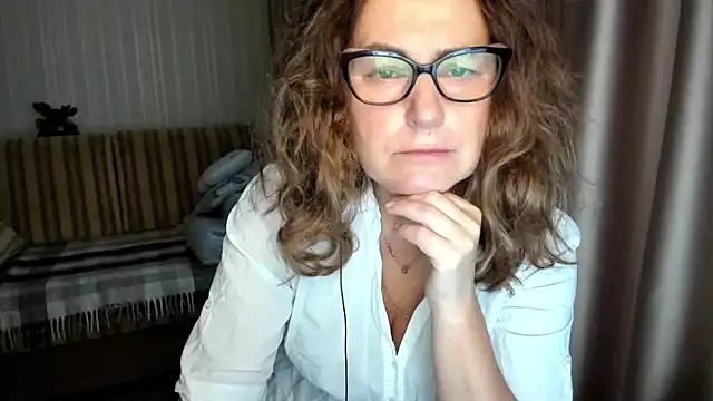 lauraoven online show from December 2, 8:08 am