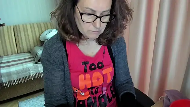 lauraoven online show from May 14, 7:59 am