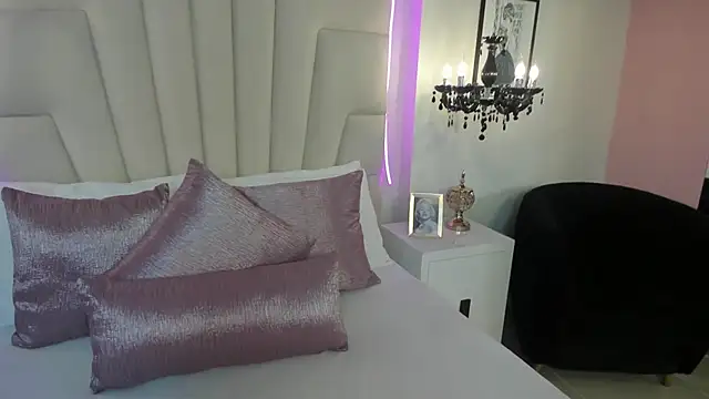 Sofiia W26 online show from May 11, 12:33 pm