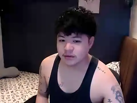 Snapshot of ASIANken911 chatting on October 21, 8:37 am ASIANken911 online show from October 21, 8:37 am