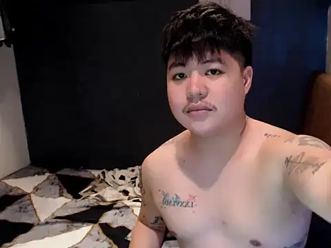 Snapshot of ASIANken911 chatting on November 6, 2:40 pm ASIANken911 online show from November 6, 2:40 pm