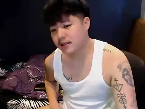 Snapshot of ASIANken911 chatting on November 11, 2:50 pm ASIANken911 online show from November 11, 2:50 pm