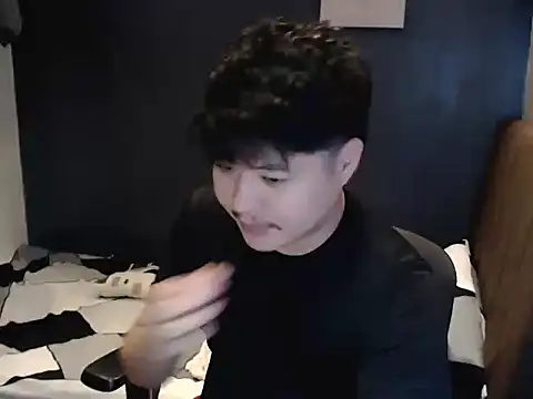 Snapshot of ASIANken911 chatting on November 20, 2:06 pm ASIANken911 online show from November 20, 2:06 pm