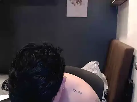 Snapshot of ASIANken911 chatting on January 18, 2:43 pm ASIANken911 online show from January 18, 2:43 pm