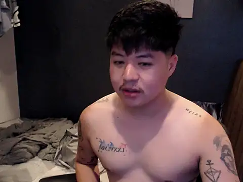 Snapshot of ASIANken911 chatting on February 18, 2:57 pm ASIANken911 online show from February 18, 2:57 pm