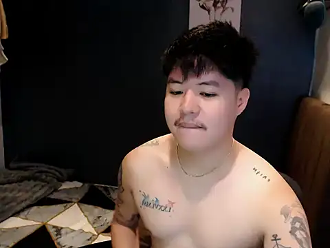 Snapshot of ASIANken911 chatting on March 18, 8:17 am ASIANken911 online show from March 18, 8:17 am