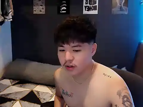 Snapshot of ASIANken911 chatting on April 2, 8:56 am ASIANken911 online show from April 2, 8:56 am