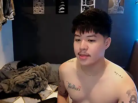 Snapshot of ASIANken911 chatting on April 7, 4:02 am ASIANken911 online show from April 7, 4:02 am