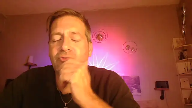 Snapshot of matrikes1 chatting on October 7, 6:49 pm matrikes1 online show from October 7, 6:49 pm