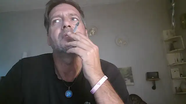 Snapshot of matrikes1 chatting on October 15, 2:50 pm matrikes1 online show from October 15, 2:50 pm