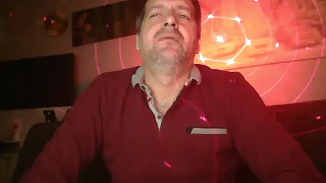 Snapshot of matrikes1 chatting on January 17, 8:01 pm matrikes1 online show from January 17, 8:01 pm