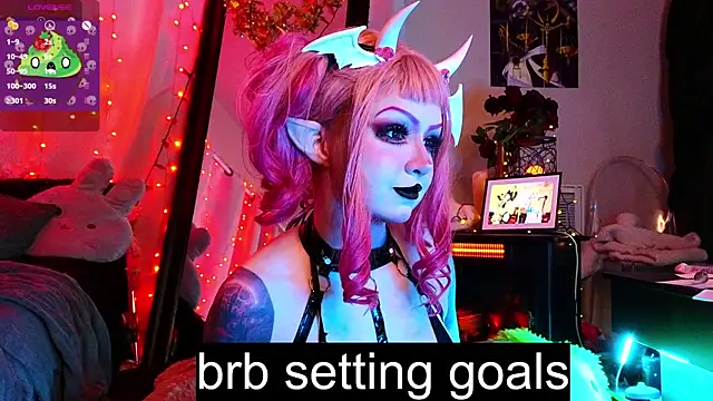 Snapshot of Ivey_and_James chatting on January 11, 10:29 pm Ivey and James online show from January 11, 10:29 pm