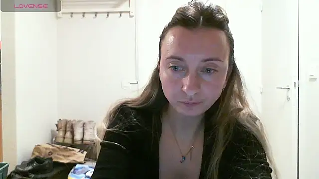 Snapshot of SusanCurt chatting on February 27, 9:43 am SusanCurt online show from February 27, 9:43 am