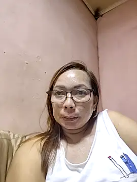 asianwet4u online show from May 4, 3:30 pm