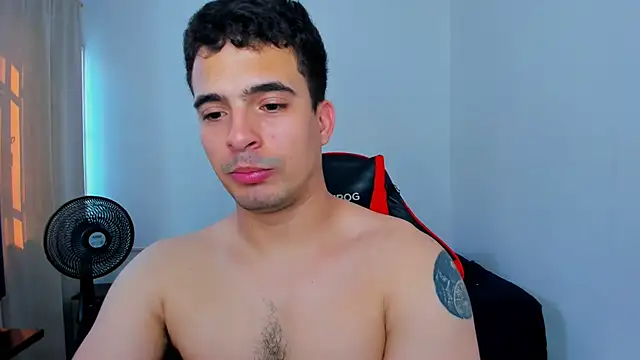 tanner hard  online show from January 18, 7:48 pm