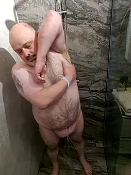 Snapshot of Bibear197511 chatting on October 4, 10:35 am Bibear197511 online show from October 4, 10:35 am