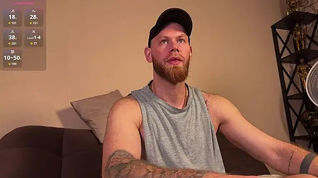 Snapshot of Xxx_______Xxx chatting on October 19, 5:35 pm Xxx Xxx online show from October 19, 5:35 pm