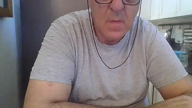 Snapshot of ANONIMO7735 chatting on September 21, 10:28 am ANONIMO7735 online show from September 21, 10:28 am