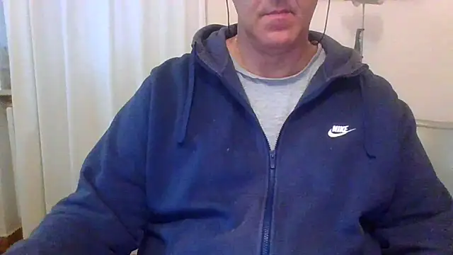 Snapshot of ANONIMO7735 chatting on October 3, 5:04 am ANONIMO7735 online show from October 3, 5:04 am