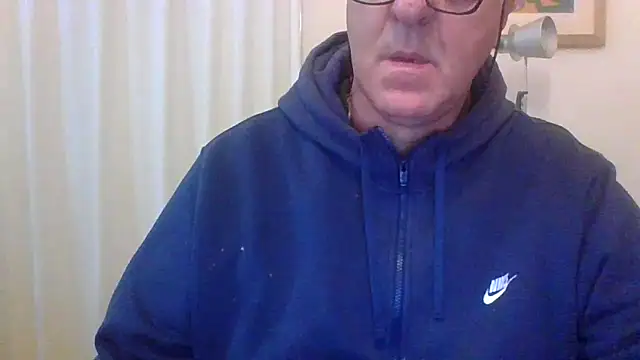 Snapshot of ANONIMO7735 chatting on October 4, 5:22 pm ANONIMO7735 online show from October 4, 5:22 pm