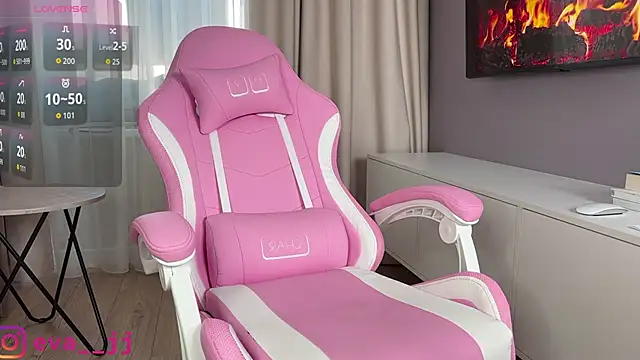 Eva JJ online show from May 15, 1:45 am