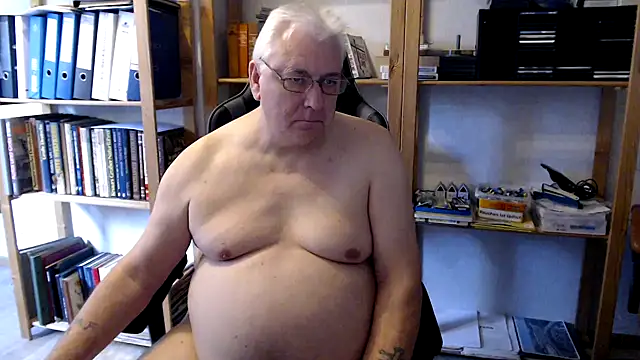 Snapshot of SchwanzhureXXL chatting on September 14, 8:46 am SchwanzhureXXL online show from September 14, 8:46 am