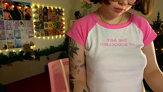 MilenaSaint online show from December 20, 8:49 am