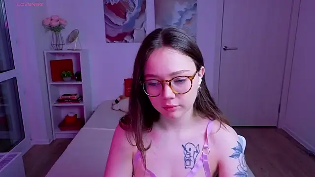 MilenaSaint online show from October 14, 4:24 am