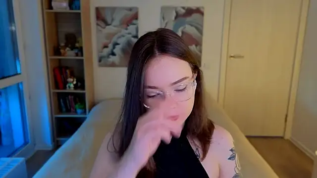 MilenaSaint online show from May 8, 3:56 am