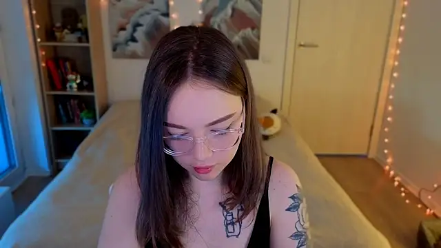 MilenaSaint online show from May 9, 3:56 am